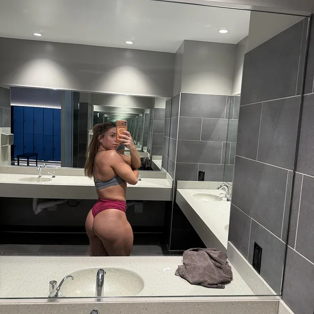 Got A Little Leg Pump preview image for OnlyFans @maddieesx on Babe Plug