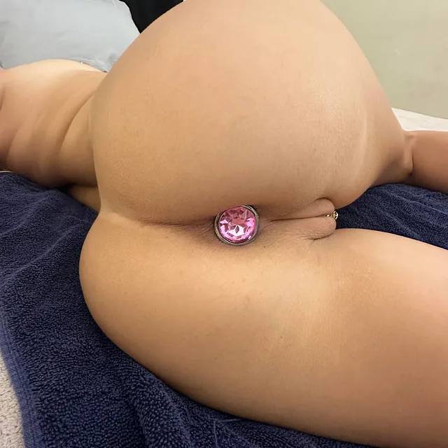 On a scale of 1-10 how edible does it look? preview image for OnlyFans @theblondenextdoorof on Babe Plug