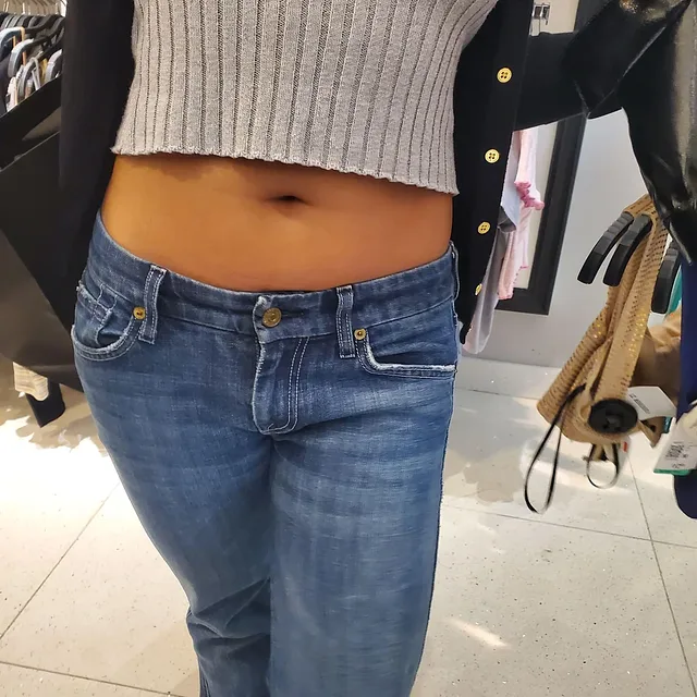 Crop top and nothing under it preview image for OnlyFans @queen-elektra on Babe Plug
