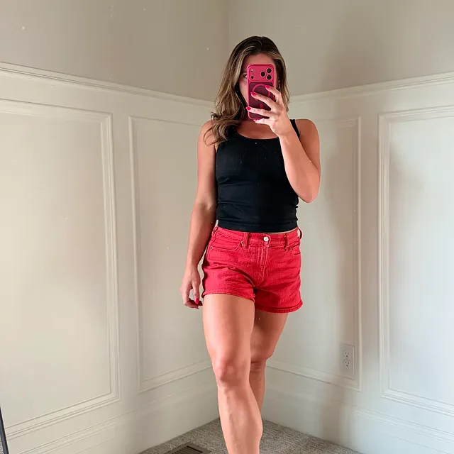 Less is more when it comes to this MILF preview image for OnlyFans @hot_mom89 on Babe Plug