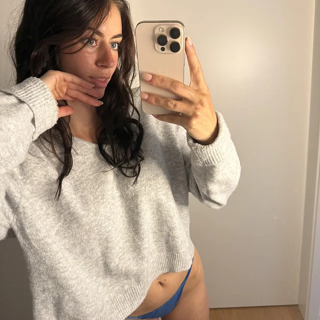 Hot or nah? 20f preview image for @youreverydaygiriie on Babe Plug
