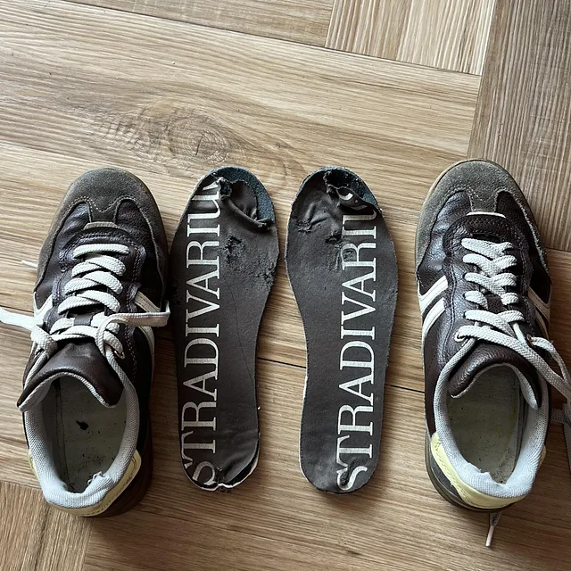 My gym sneakers are for sale‼️ 37EU, stinky shoes. preview image for @sophia_rossi_ on Babe Plug