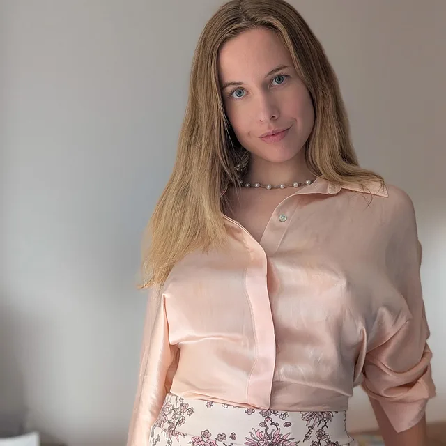 Braless in silk preview image for OnlyFans @moon_pie on Babe Plug