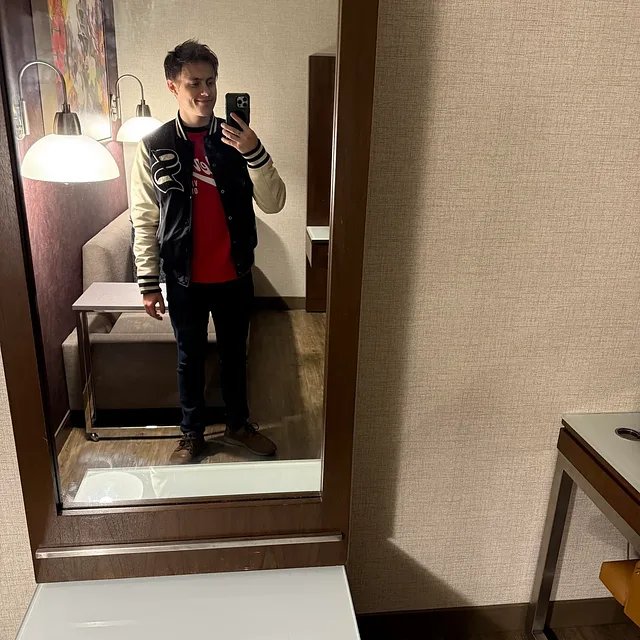 A throwback to our first hotel shoot night preview image for OnlyFans @jacknrosexxx on Babe Plug