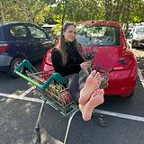Babe Barefoot Official profile image for OnlyFans @babebarefootfree on Babe Plug